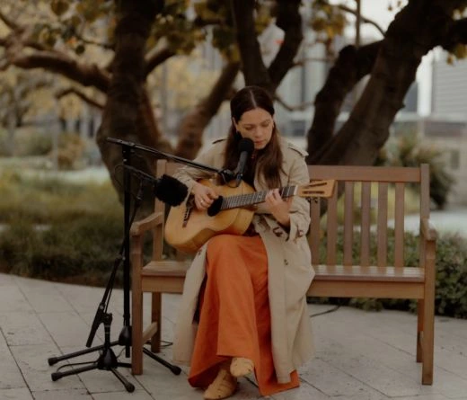 Natalia LaFourcade - Natalia Lafourcade lanza "Pajarito colibr" en formato acstico  