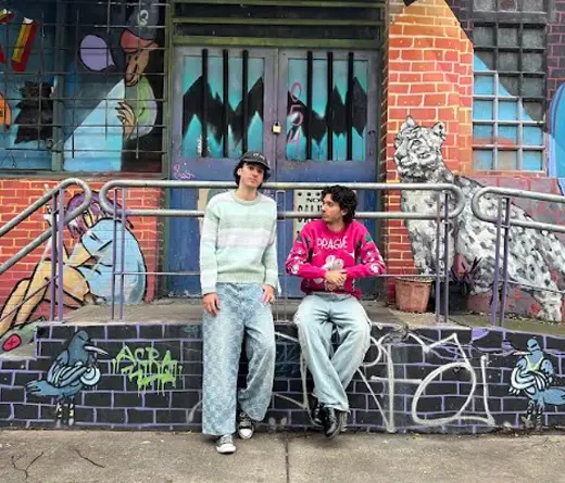 La banda de hermanos gemelos de Buenos Aires, BERUTI presenta su nuevo single Poco a poco, una canción pop grabada en la Ciudad Autónoma de Buenos Aires